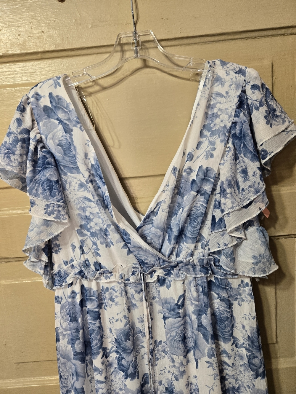 Peach Love California Cottage Blue White V-Neck Flutter Sleeve Maxi Dress - Picture 2 of 6